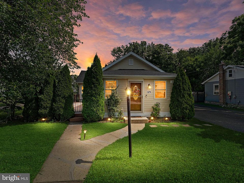 1st image of 329 3rd Ave