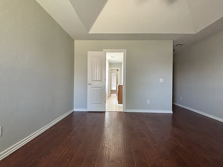 2301 NW 151st St — Photo 4