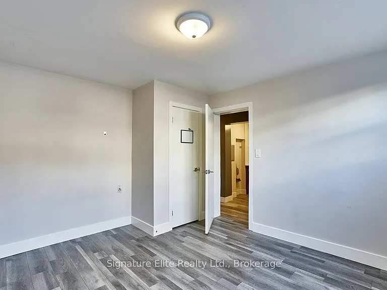 112 Alder Cres #102 — Photo 12