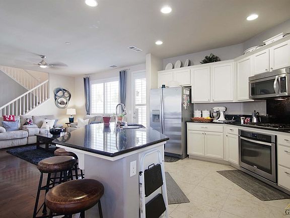 4th image of 1909 Delacorte Dr