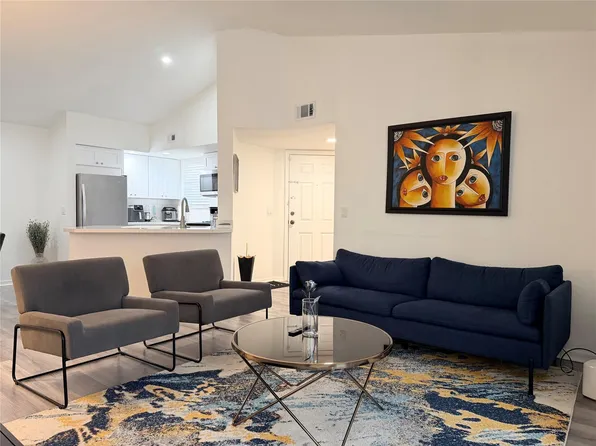 12950 Vista Isles Drive #428, Plantation, FL 33325