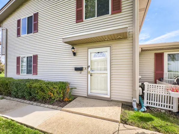 945 Shattuck Ln #0, Schaumburg, IL 60194