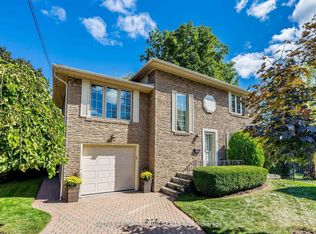 7 Lochway Ct, Toronto, ON M9B 4G6