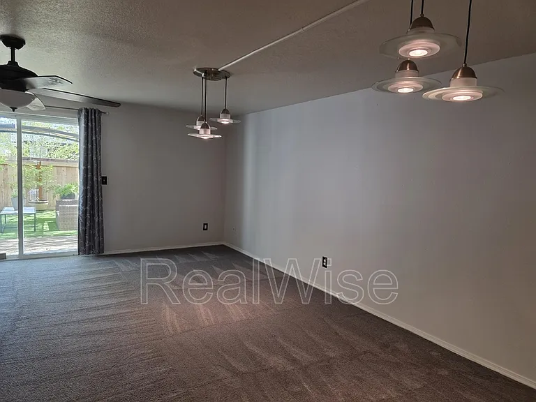 3109 NE 118th Ave — Photo 6