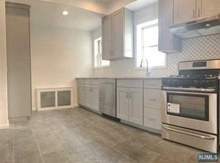 41 Webster St, Ridgefield Park Village, NJ 07660