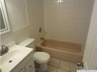 5th image of 115 Roosevelt Dr