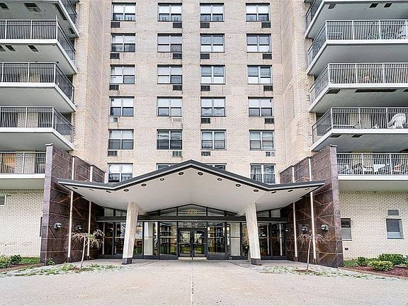 2nd image of 601 Surf Ave APT 23S