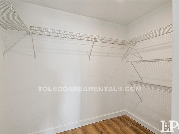 4th image of 2224 Torrey Hill Dr APT 3