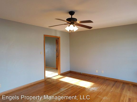 3rd image of 1405 N Lawndale Ave