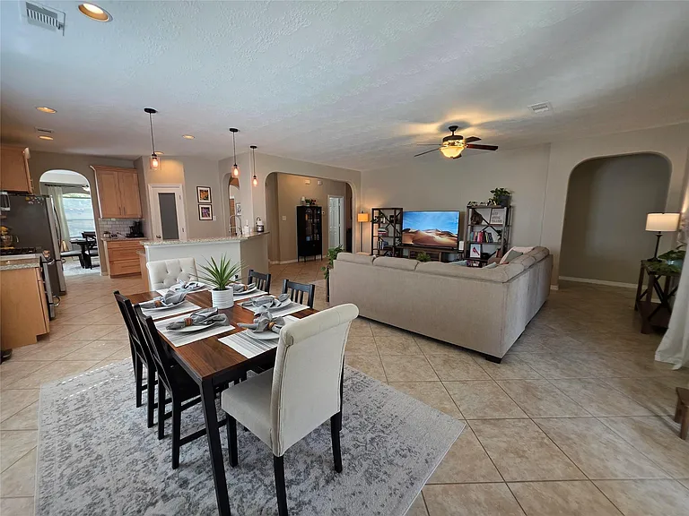 6158 Cornell Ln — Photo 7