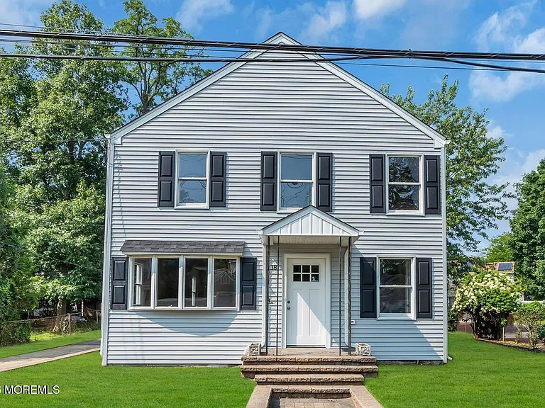 18 Maple Ave #A — Photo 1