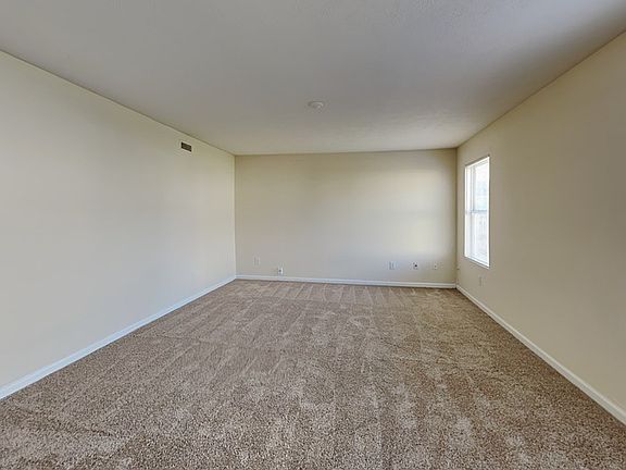 5th image of 11540 High Grass Dr