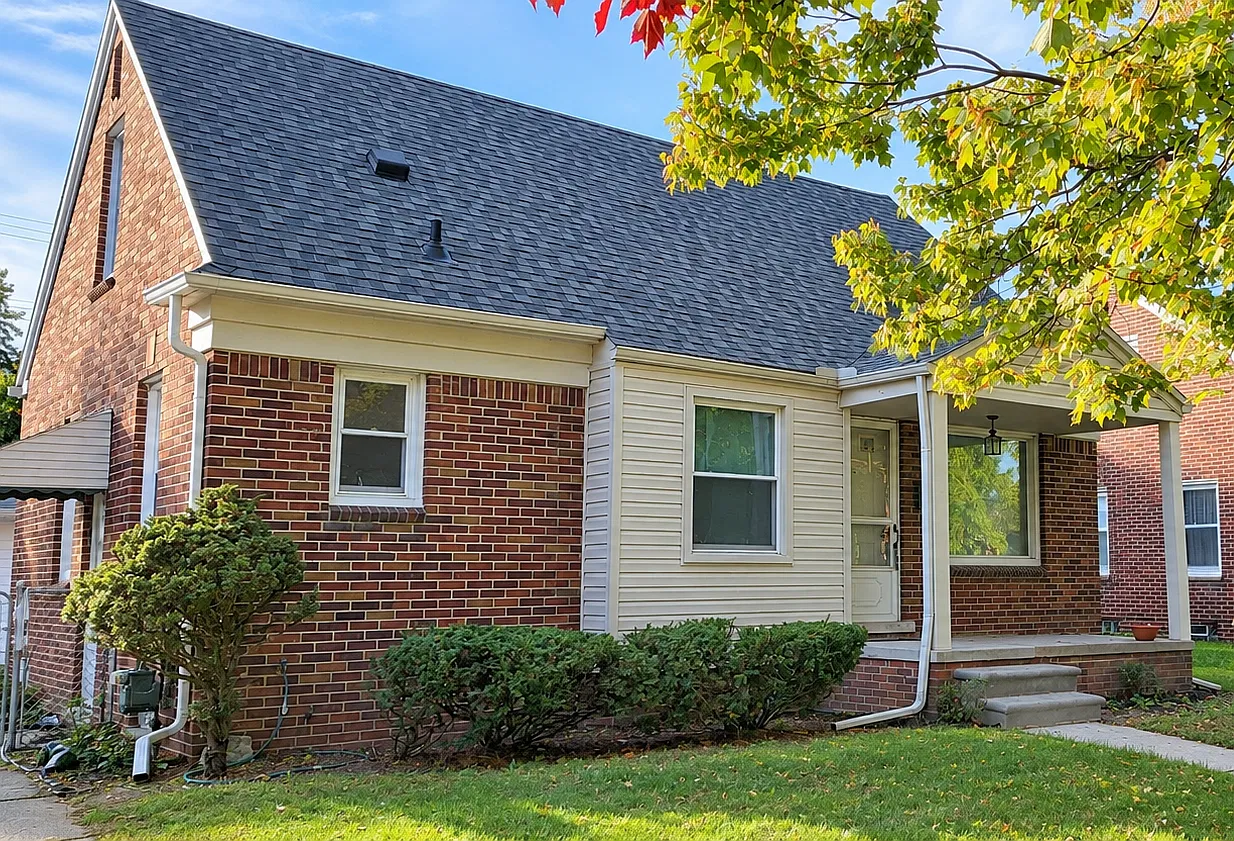 3 bed, 984 sqft, $1,425 — Photo 1