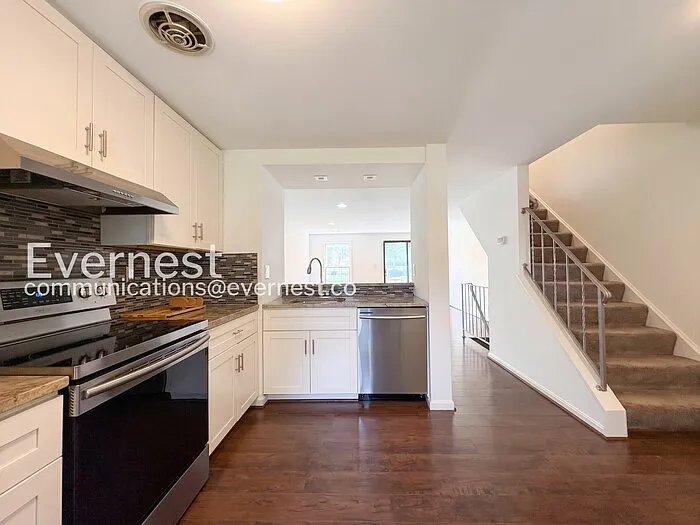 20564 Strath Haven Dr — Photo 5