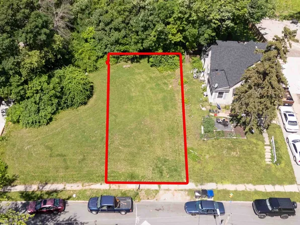 3146 8th St, Des Moines, IA 50313