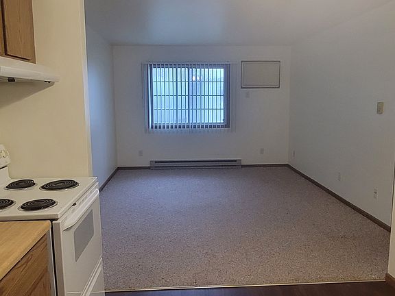 3rd image of W156N11495 Pilgrim Rd #105