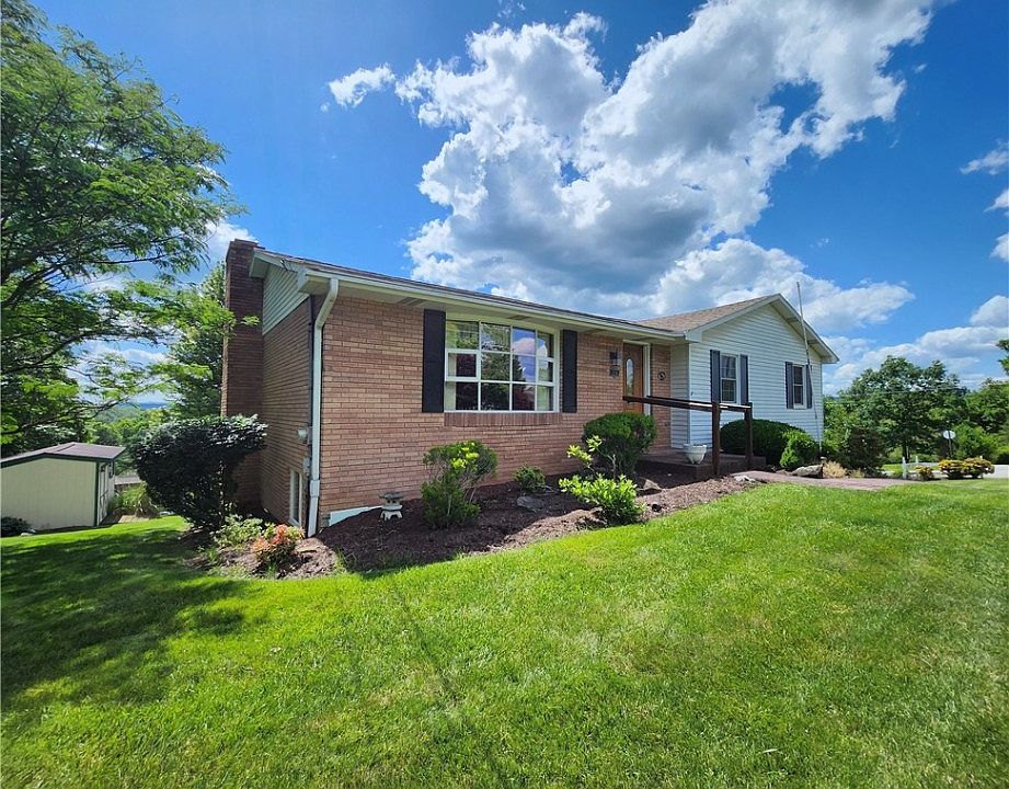 1st image of 154 Hermitage Cir