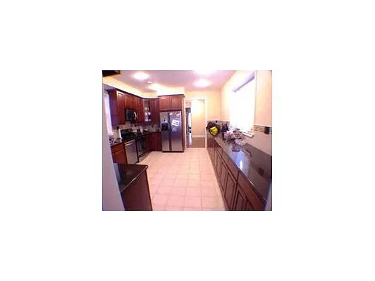 Sold by Remax Real Estate Professionals | media 6
