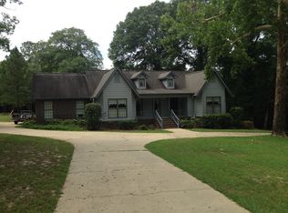 3 Georgian Ter, Midland City, AL 36350