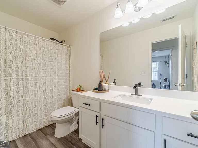 222 Knightsbridge Ln — Photo 15