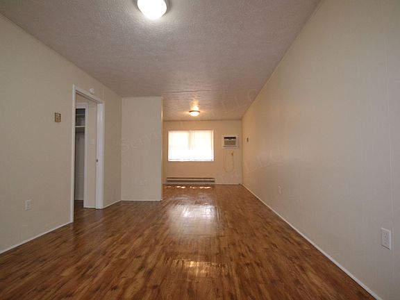 4th image of 420-426 W South St #422