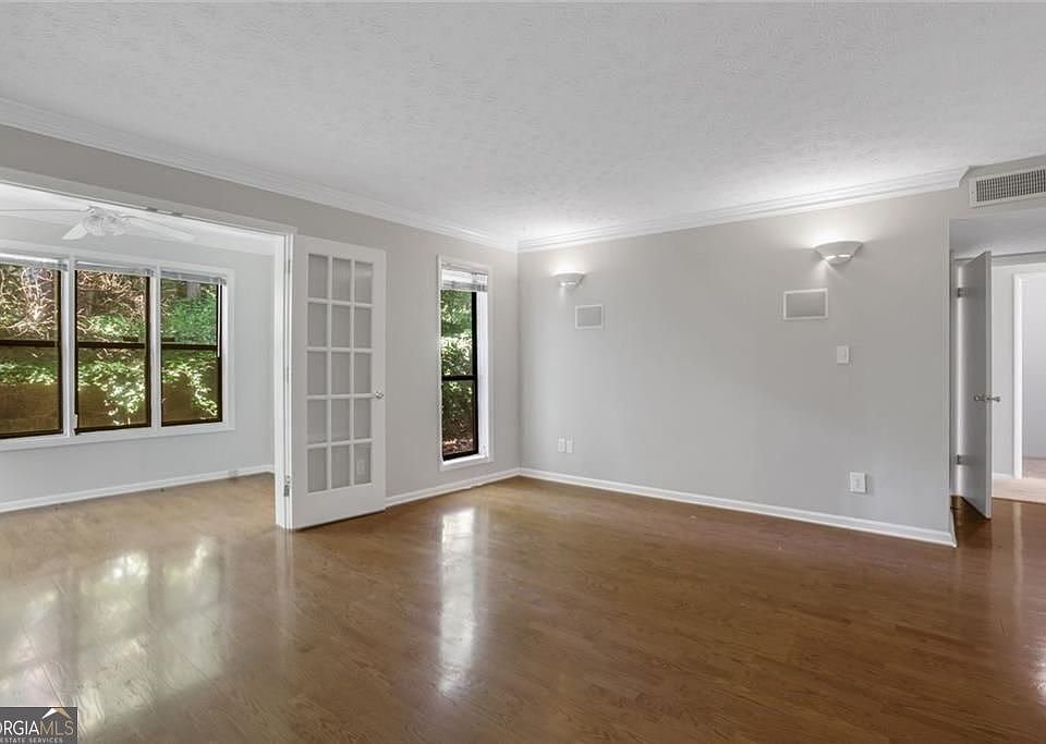 1st image of 407 Summit North Dr NE #407
