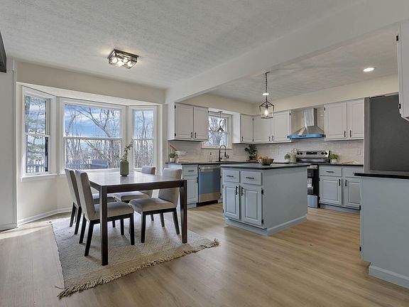 2nd image of 5289 Hazelton Etna Rd SW