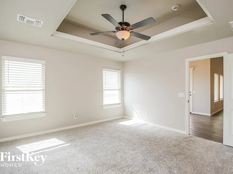 3401 Ontario Cir — Photo 7
