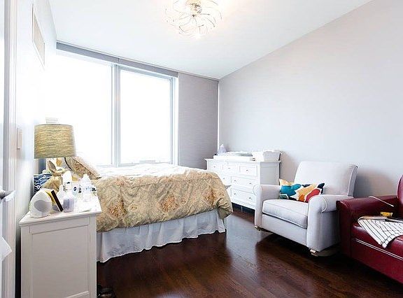 5th image of 1211 S Prairie Ave APT 902