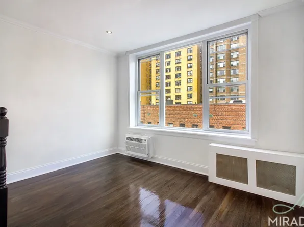 440 East 85th Street image 1 of 4