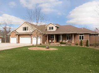 20821 Aztec St NW, Oak Grove, MN 55303