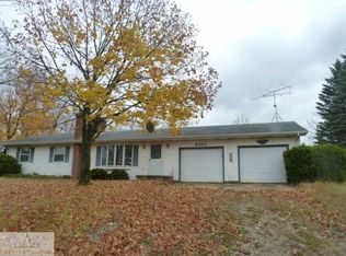 6267 Peck Rd, Eaton Rapids, MI 48827