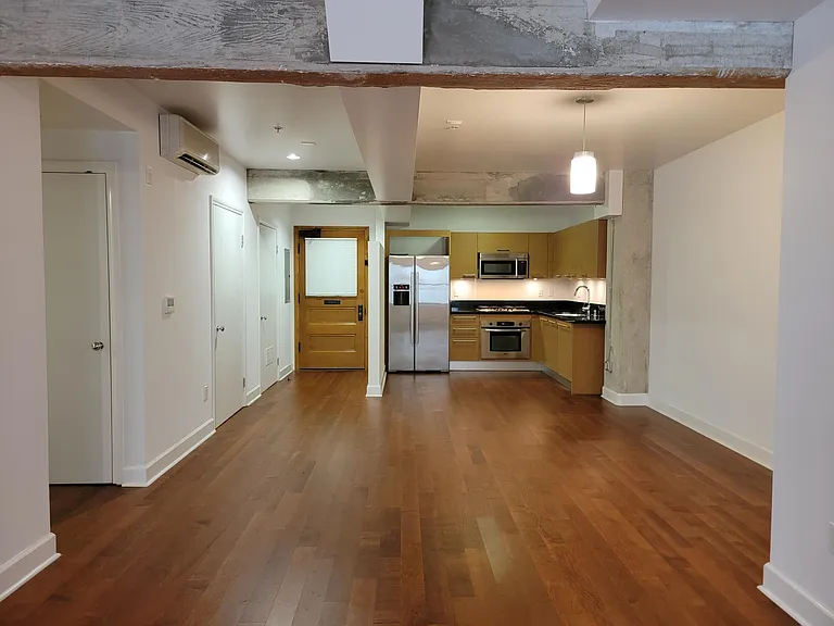 416 S Spring St #510 — Photo 6