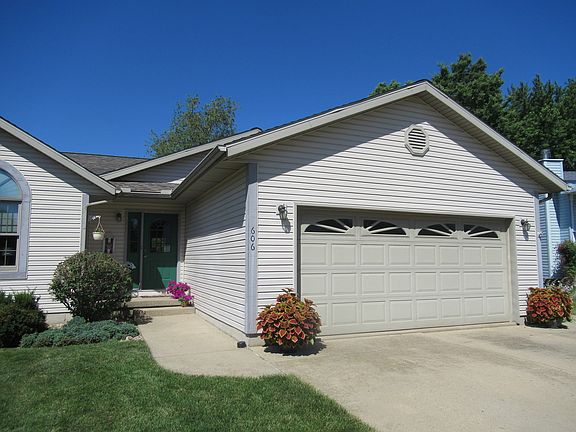 3rd image of 606 N Jacqualine Ln