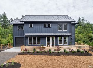 2105 Soundview Dr NE, Bainbridge Island, WA 98110