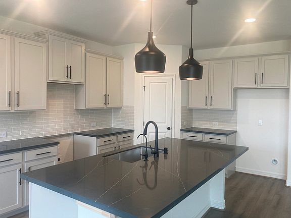 24338 Ponds Creek Court Interior Image 5