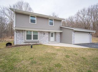 4300 S South Valley Ln, New Berlin, WI 53146