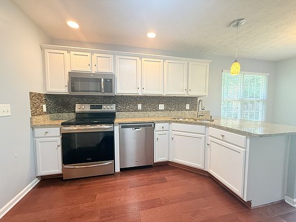 5th image of 1216 Kristopher Dr