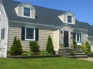 816 Ardmore Pl, Bellmore, NY 11710