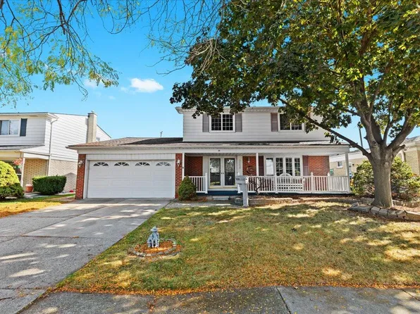 32438 Lancaster Dr, Warren, MI 48088