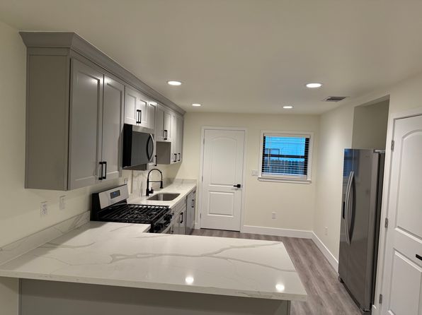 102 1st St