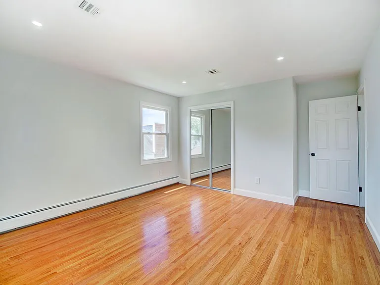 237 N 8th St #2 — Photo 8