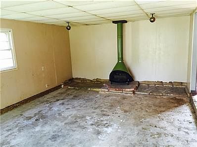 3rd image of 4812 Barlow Dr