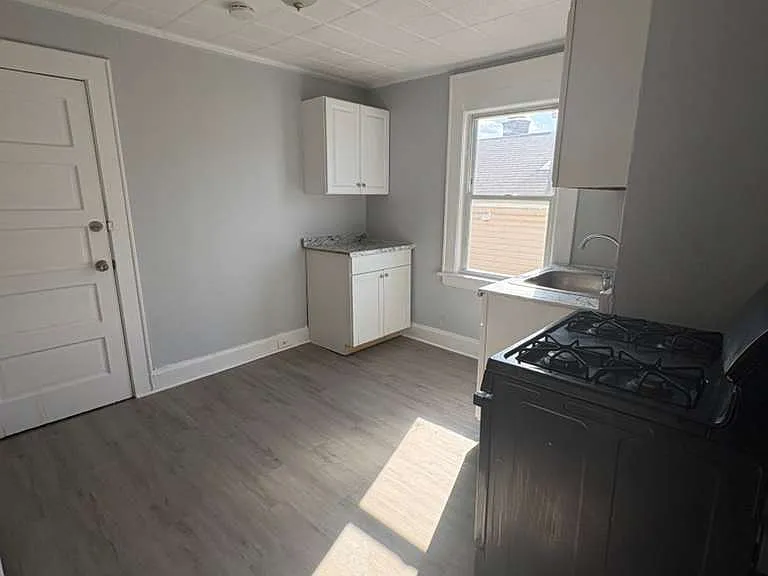 9 Kenmore Ave #3 — Photo 2