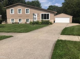 50030 Peggy Ln, Chesterfield, MI 48047