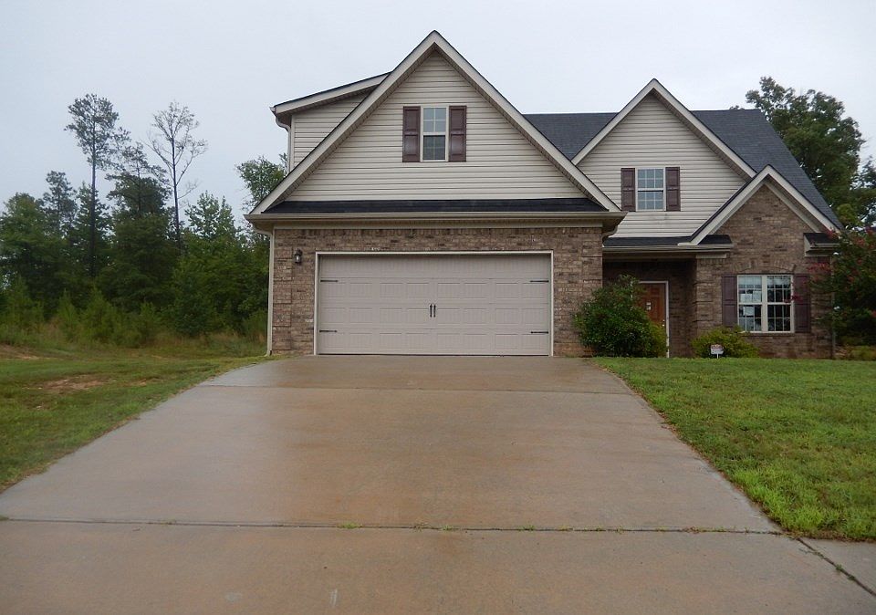 1st image of 104 Shalako Ln