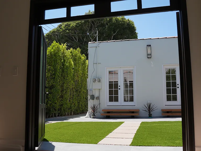 1020 N La Jolla Ave #1020 — Photo 32