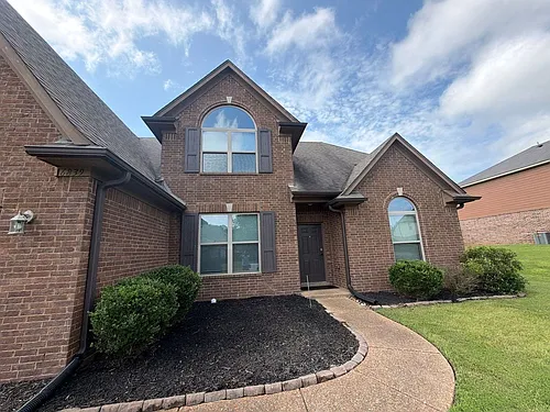 6839 Hare Pointe Dr Photo 1