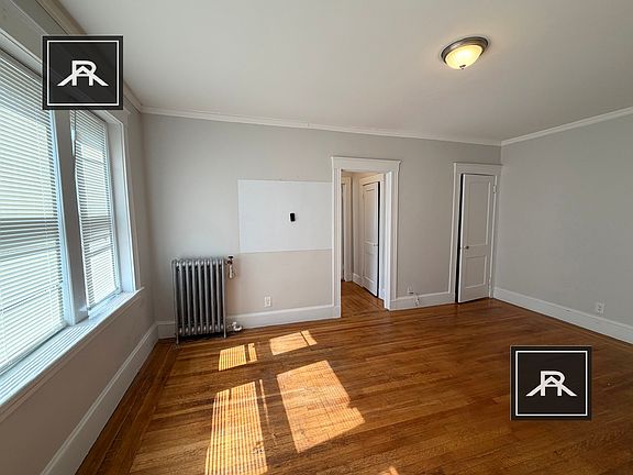 5th image of 1625 Commonwealth Ave #34