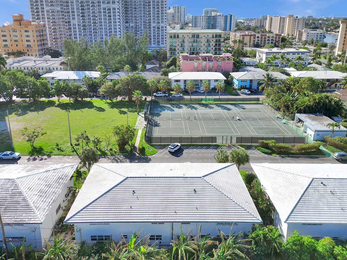 Building Photo - 3209 Colony Club Rd #2